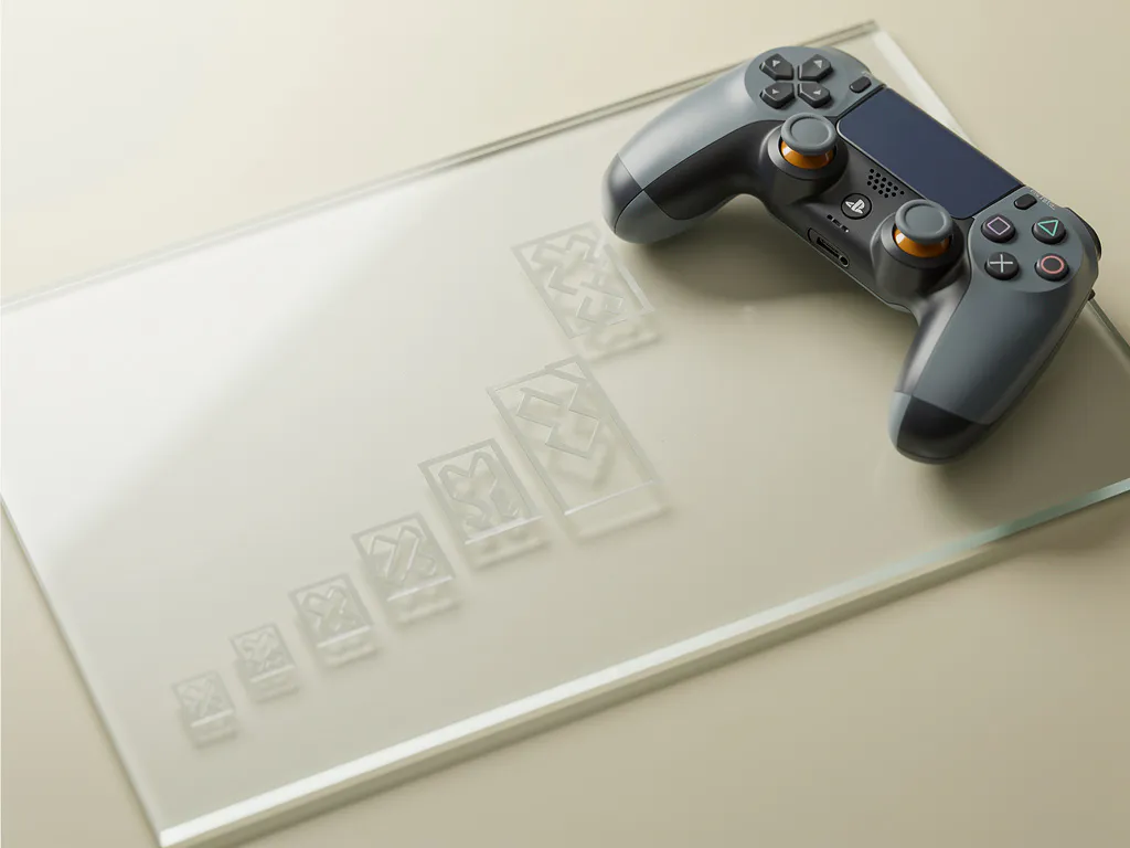 Gamecontroller naast een voortgangsdiagram op matglas met oplopende scoremarkeringen in leisteenblauw en amber tinten.